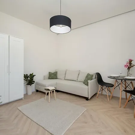 Komfortowe I Przytulne Blisko Parku By Renters *